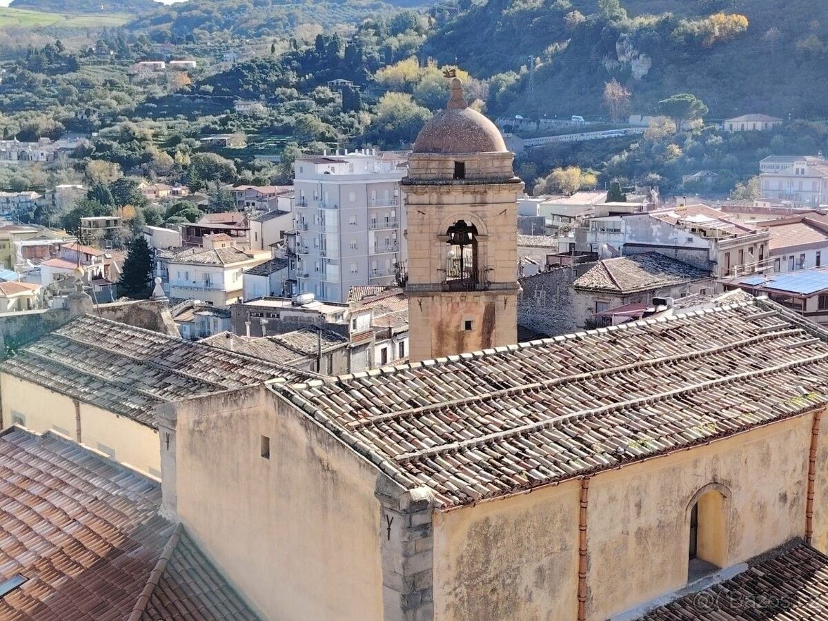 Prodej rodinný dům - 987 66, Zahraničí