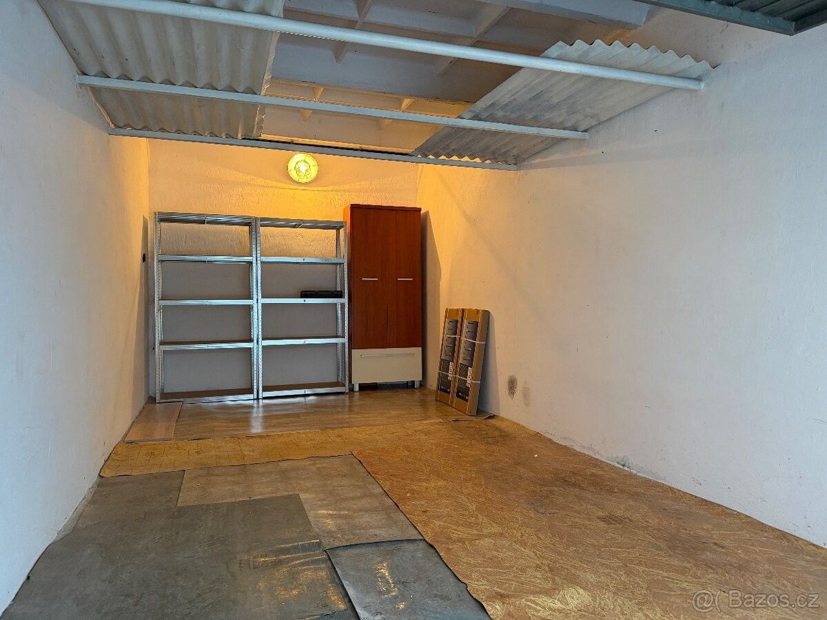 Pronájem garáž - Hradec Králové, 500 03