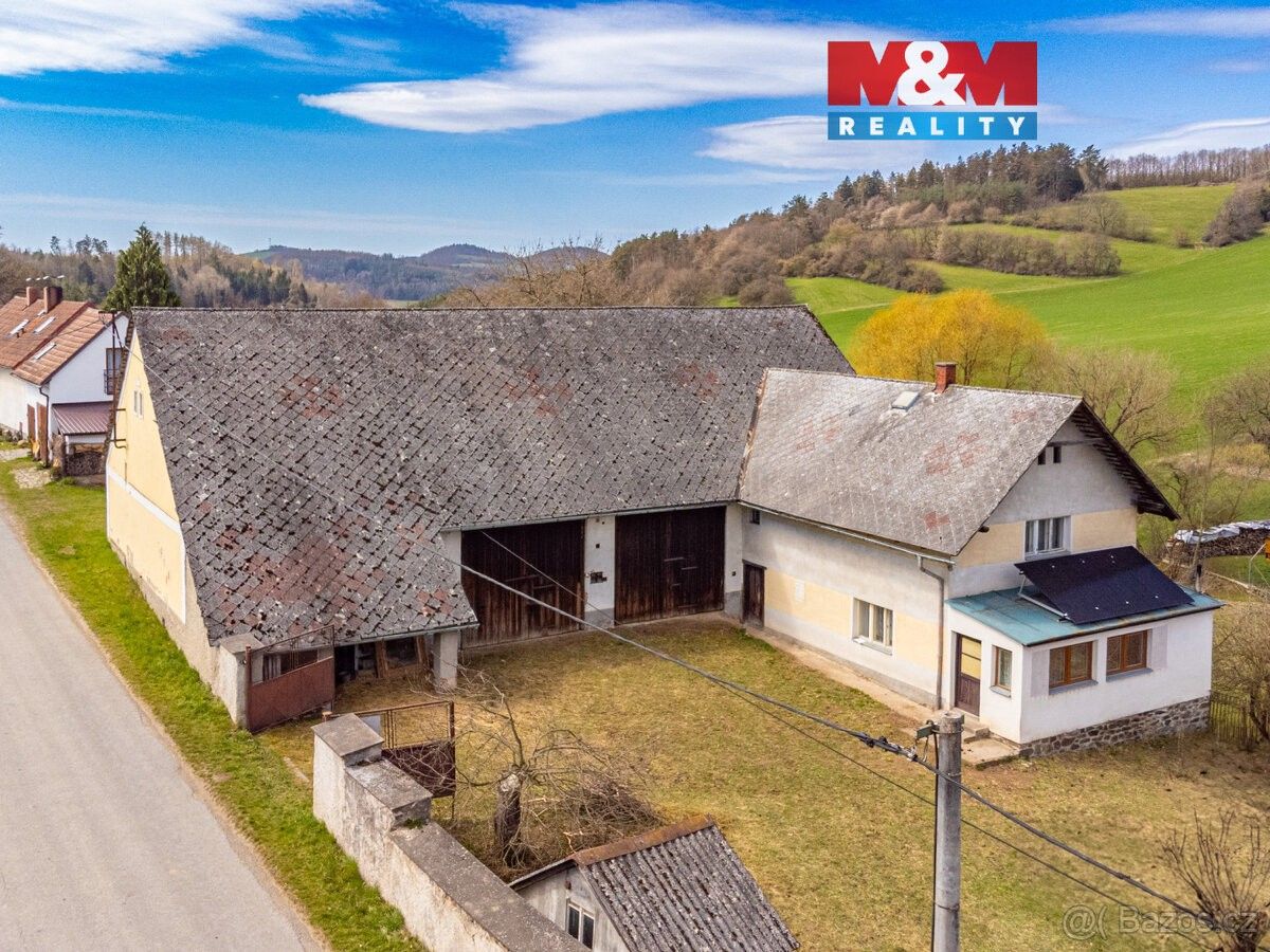 Rodinné domy, Neveklov, 257 56