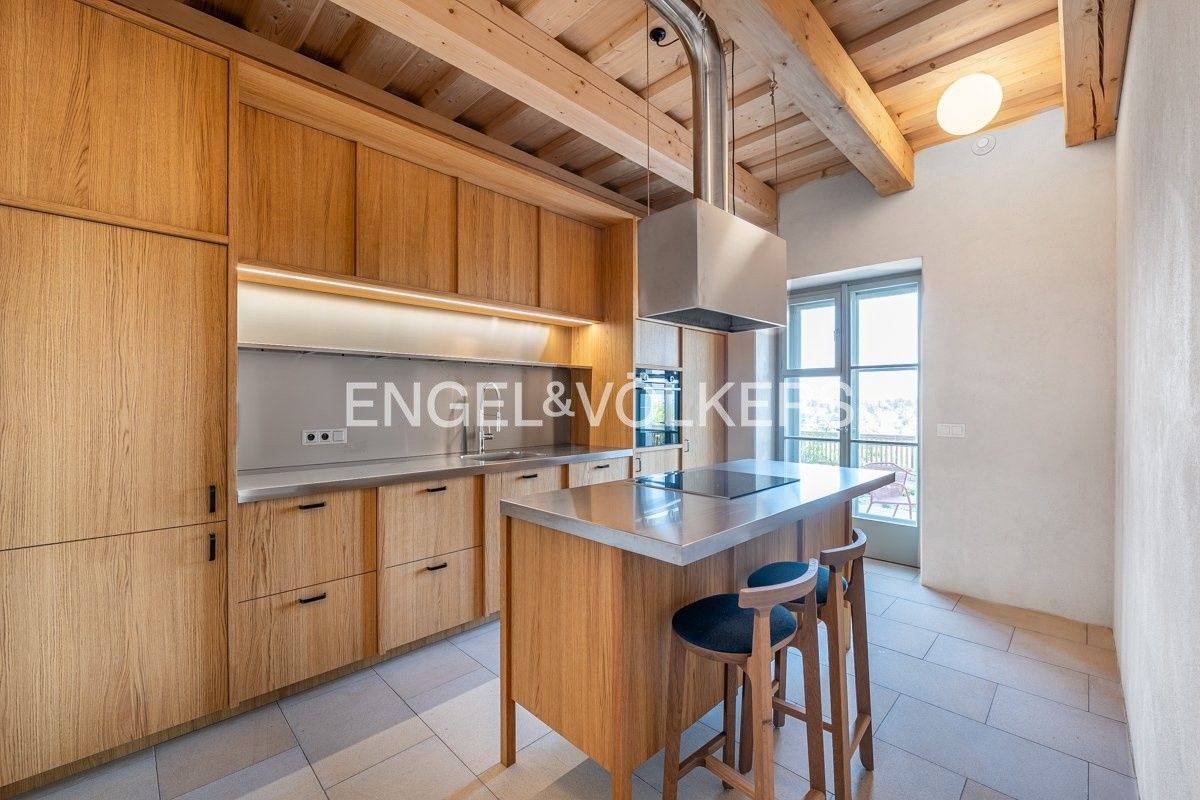 4+1, Pod bateriemi 86, Praha Střešovice, 138 m² - 1