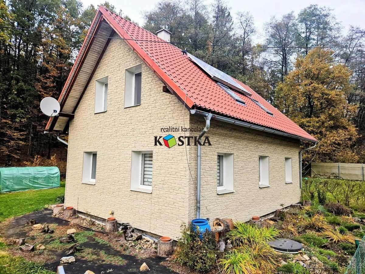 Rodinné domy, Jarcová, 757 01