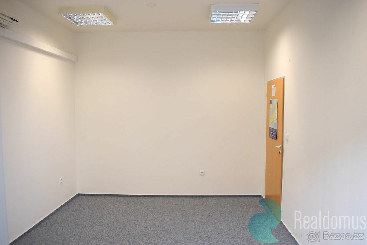 Pronájem kancelář - České Budějovice, 370 01, 22 m²