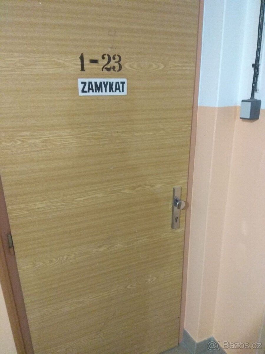 Sklady, Karlovy Vary, 360 05