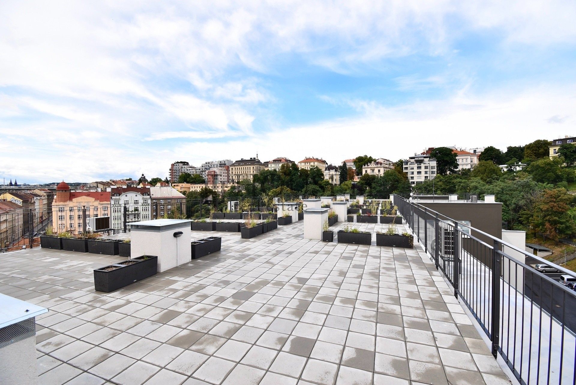 Pronájem byt 1+kk - Perucká, Praha, 25 m²