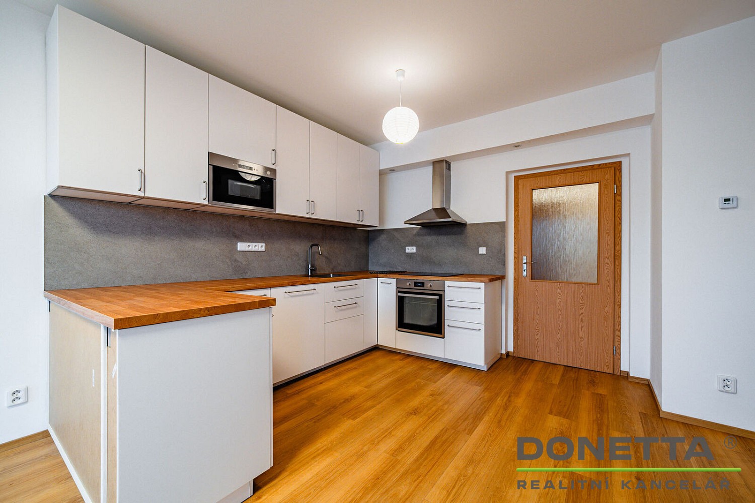 Byt 3+kk · 79 m² · V Roháči I., Jesenice, okres Praha-západ - 3