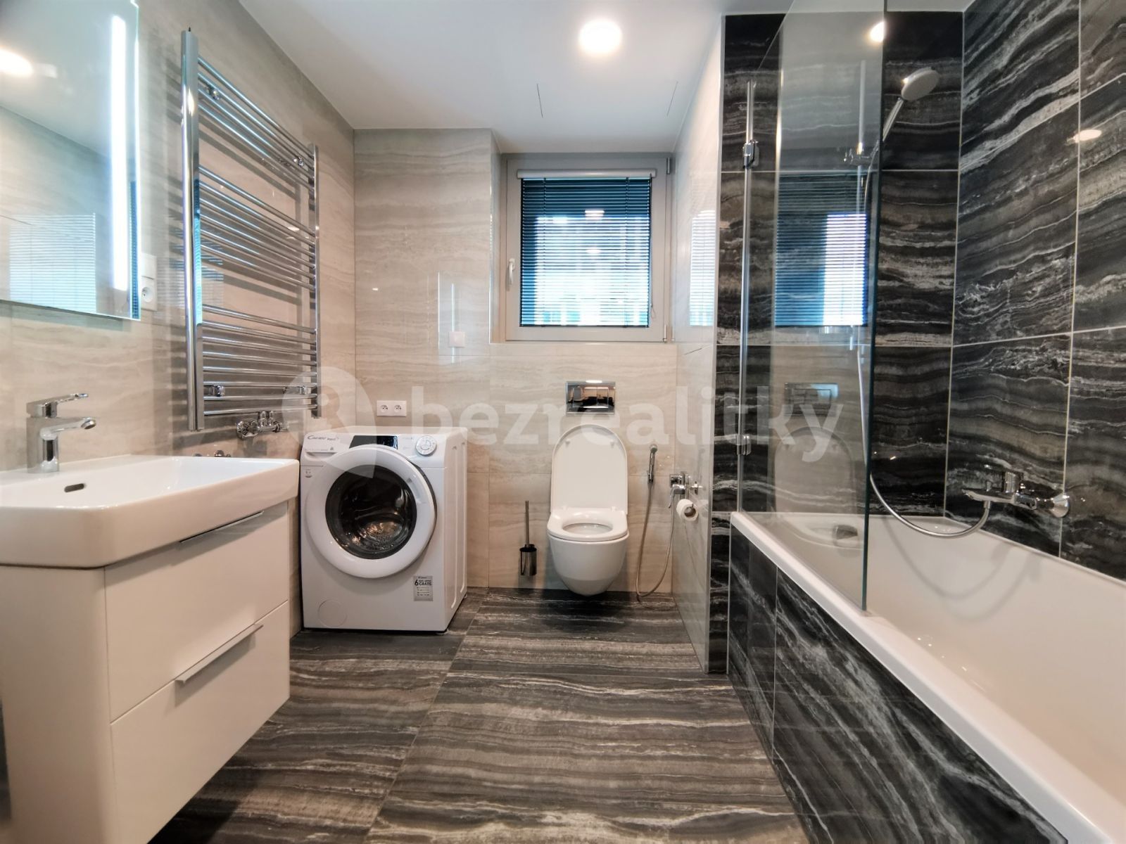 Pronájem byt 2+kk - Kurta Konráda, Praha - Libeň, 56 m² - 5