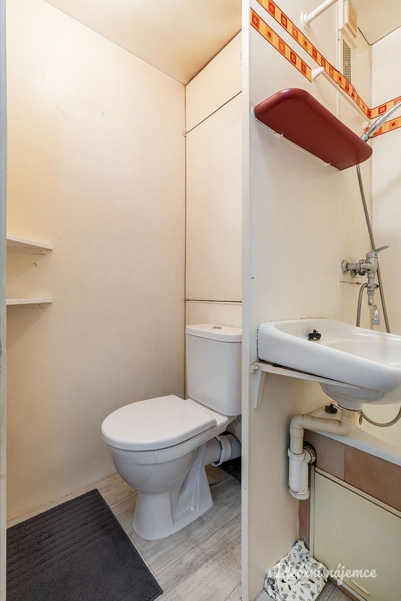 Pronájem byt 1+kk - Bílinská, Praha, 26 m² - 5