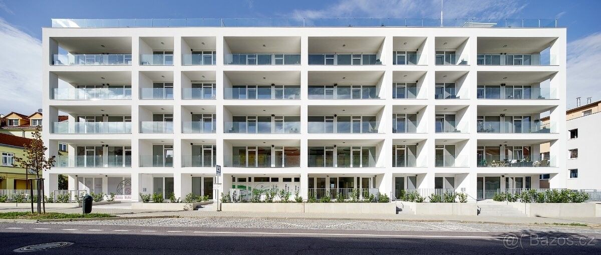 Byty, Bezkov, 669 02