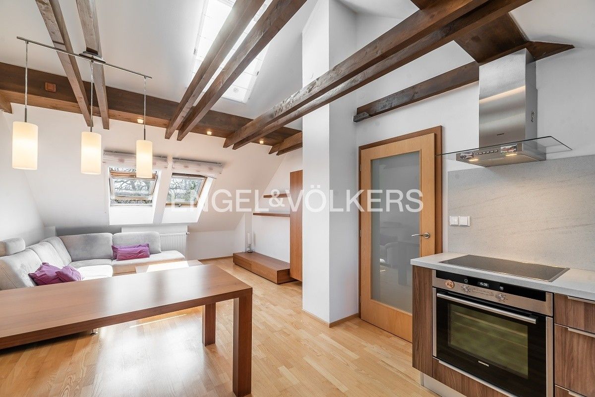 3+kk, Na dolnici, Praha, 86 m² - 1