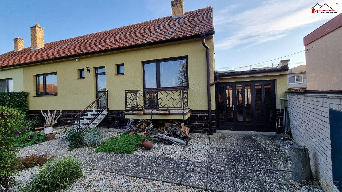 Pronájem rodinný dům - Kostice u Břeclavě, 691 52