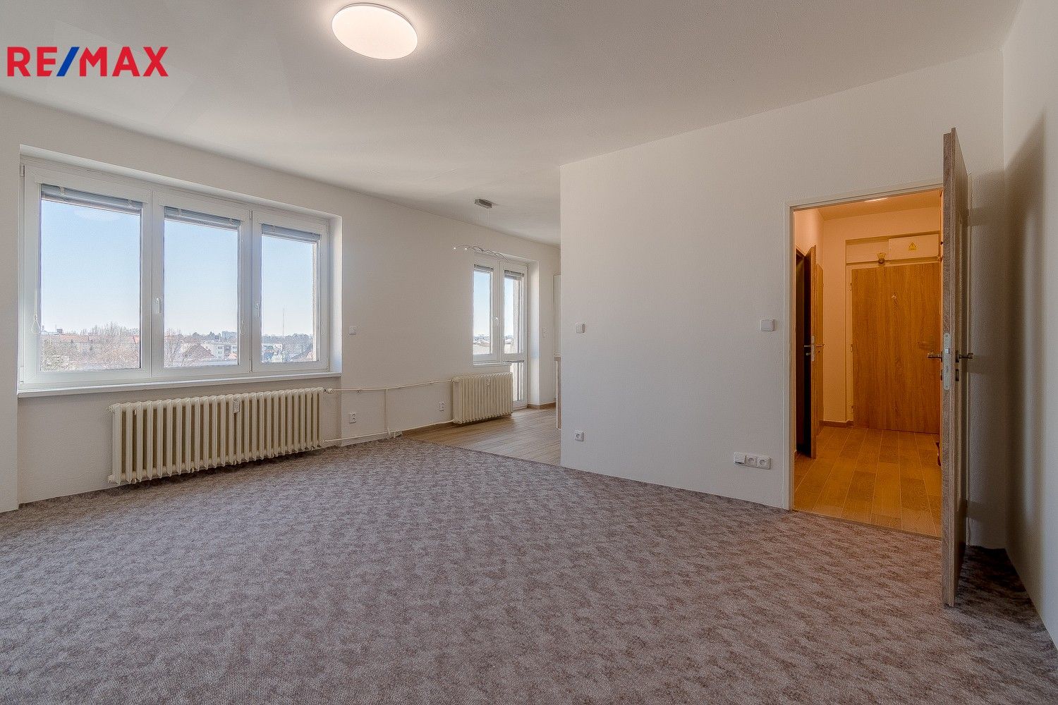 Pronájem byt 2+kk - Horova 1290, Hradec Králové, 51 m²