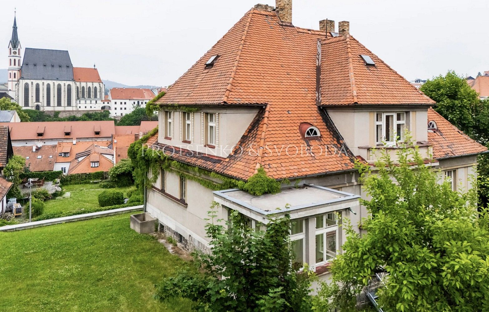 Rodinné domy, Český Krumlov - Plešivec, Jihočeský kraj, 469 m² - 1