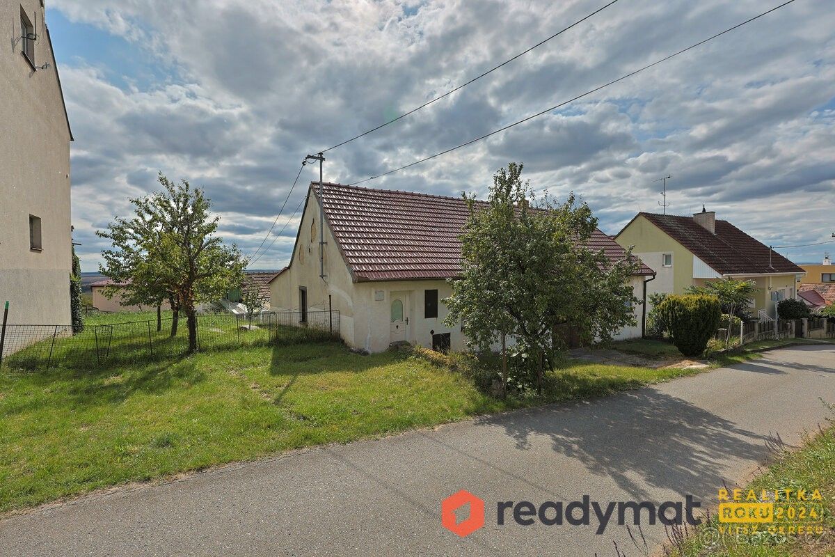 Rodinné domy, Strážovice, 696 38