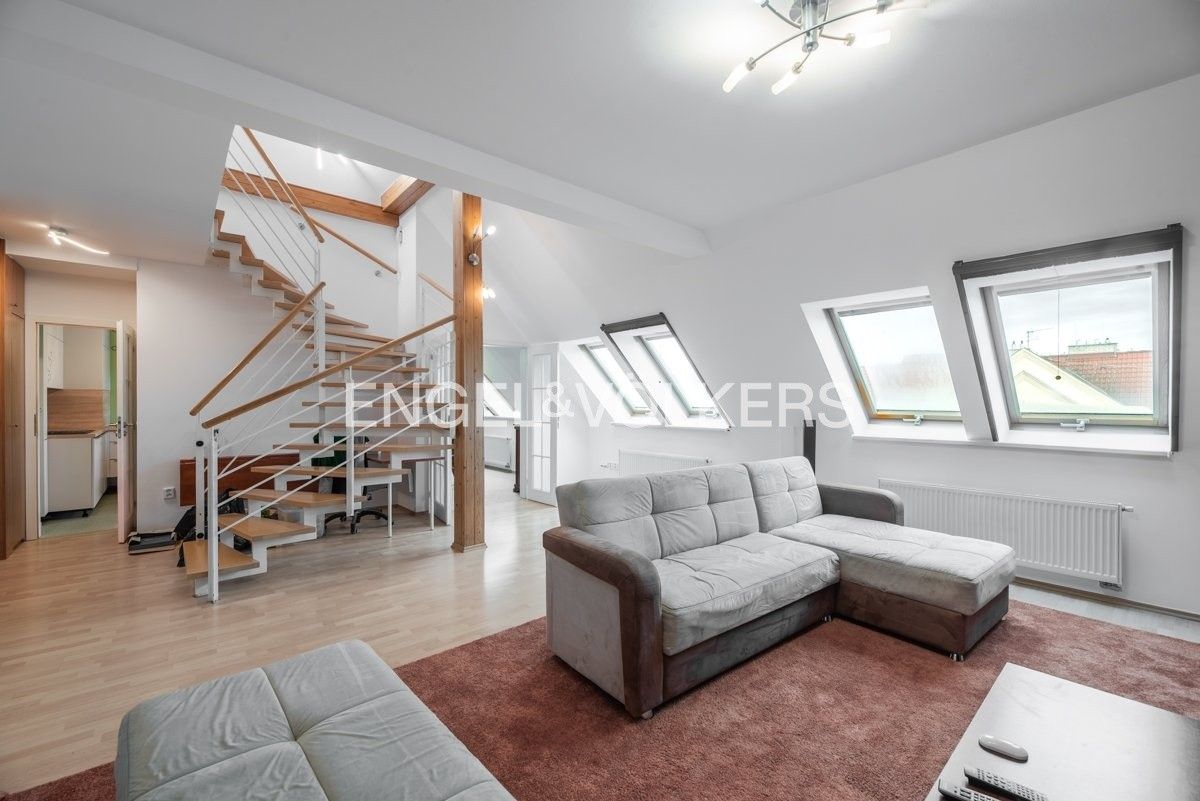 4+1, Puškinovo náměstí 692, Praha, 120 m²