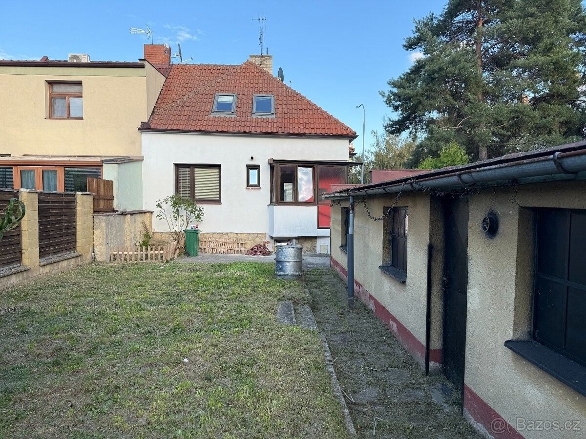 Rodinné domy, Mladá Boleslav, 293 01 - 2
