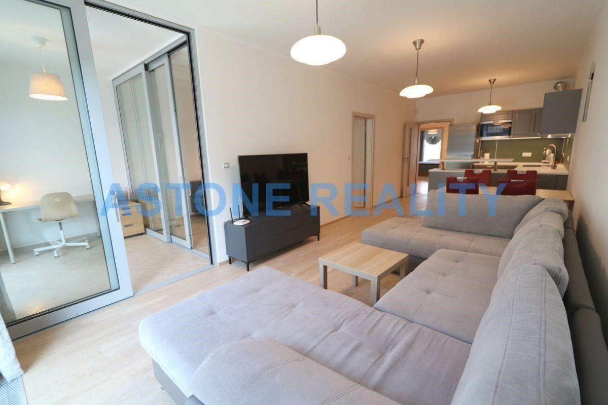 Pronájem byt 4+kk - Olšanská , Praha, 110 m²