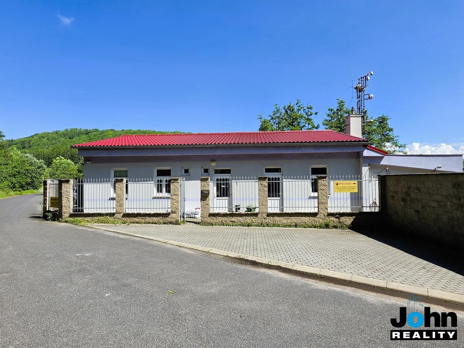 Výrobní prostory, 2 140 m²