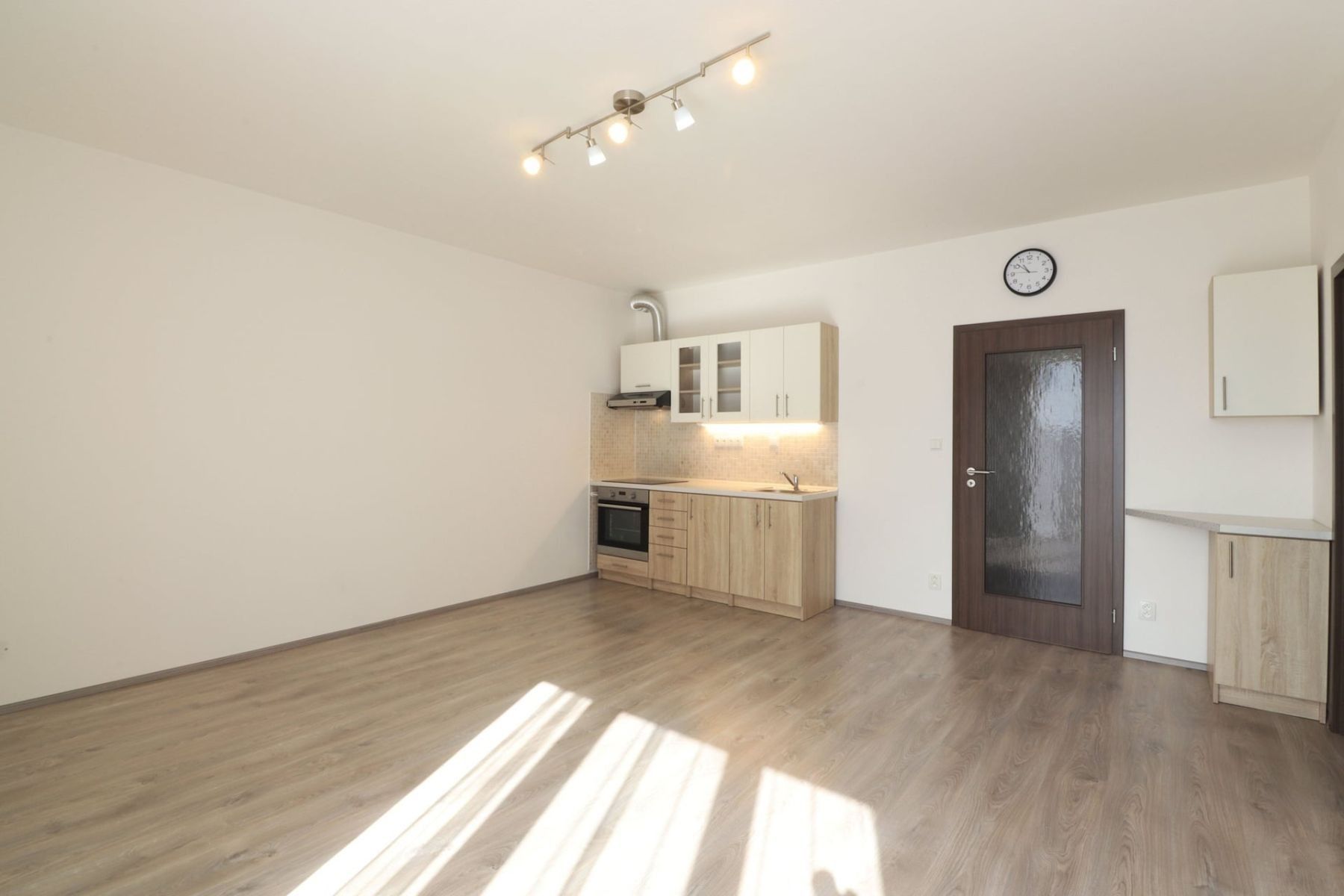 Pronájem byt 2+kk - Jaroslava Holečka, Kladno - Kročehlavy, Středočeský kraj, 47 m² - 5