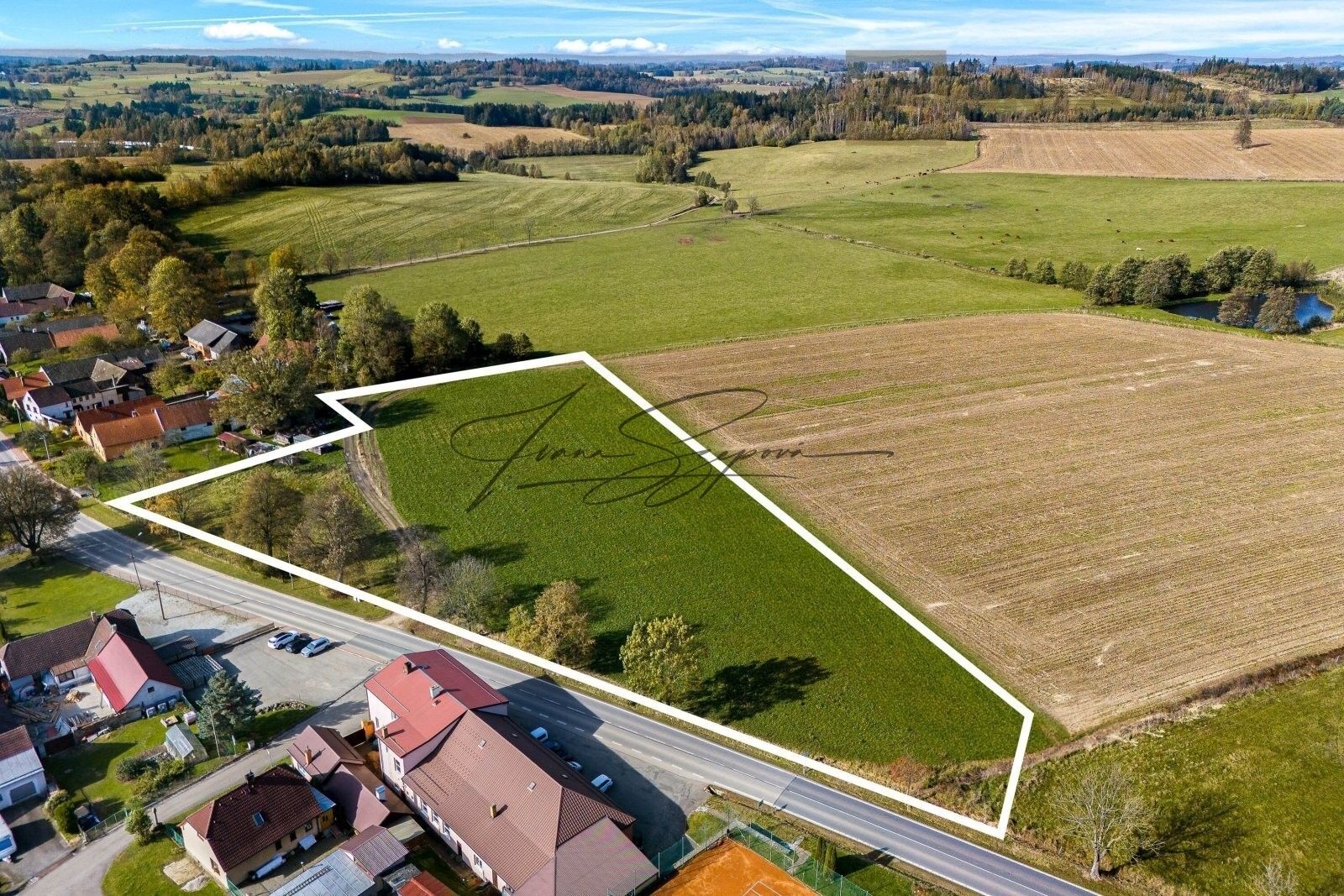 Pozemky pro bydlení, Jilem, 15 580 m² - 1