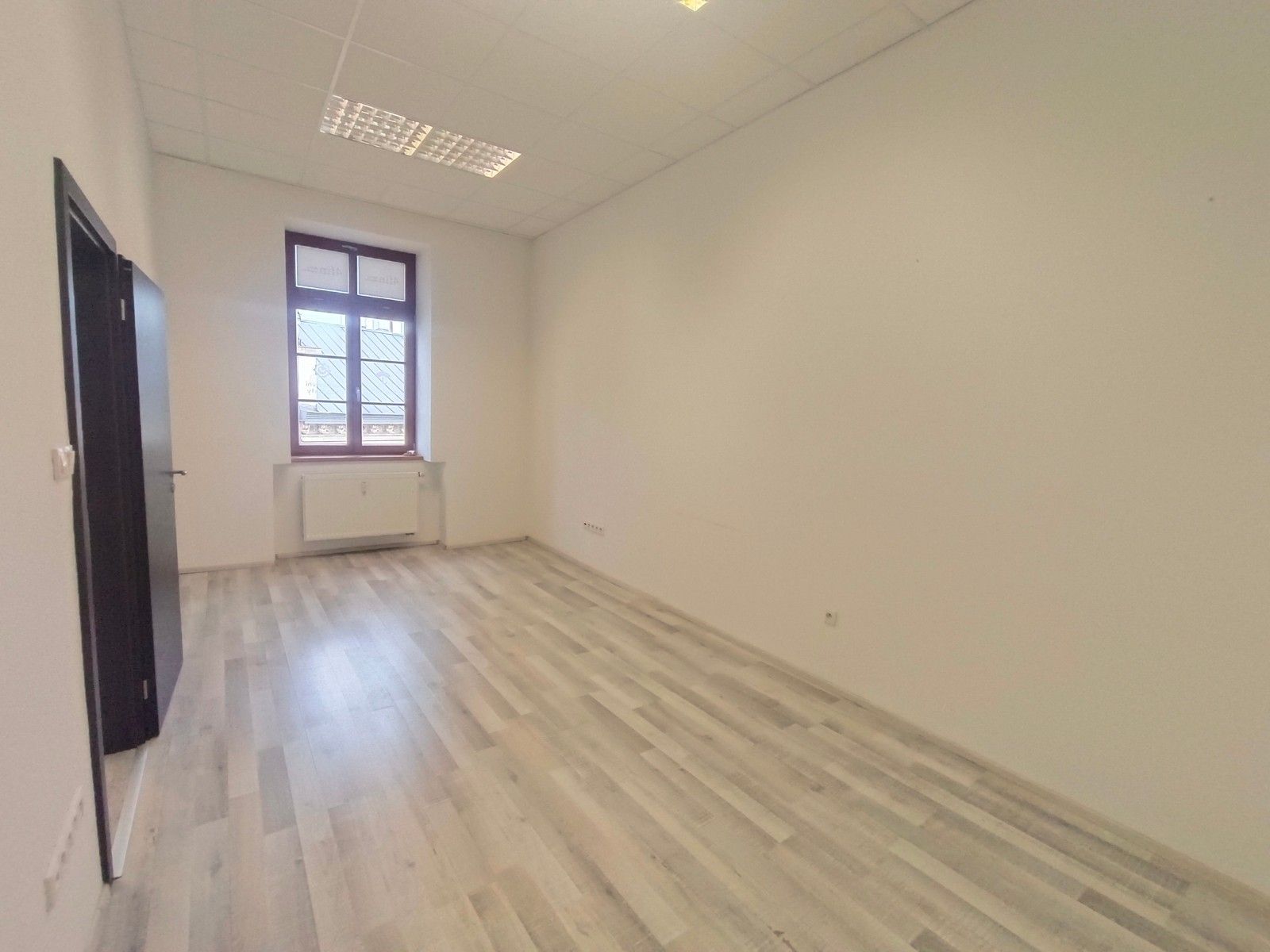 Kanceláře, Hlavní třída 12, Šumperk, 39 m² - 1