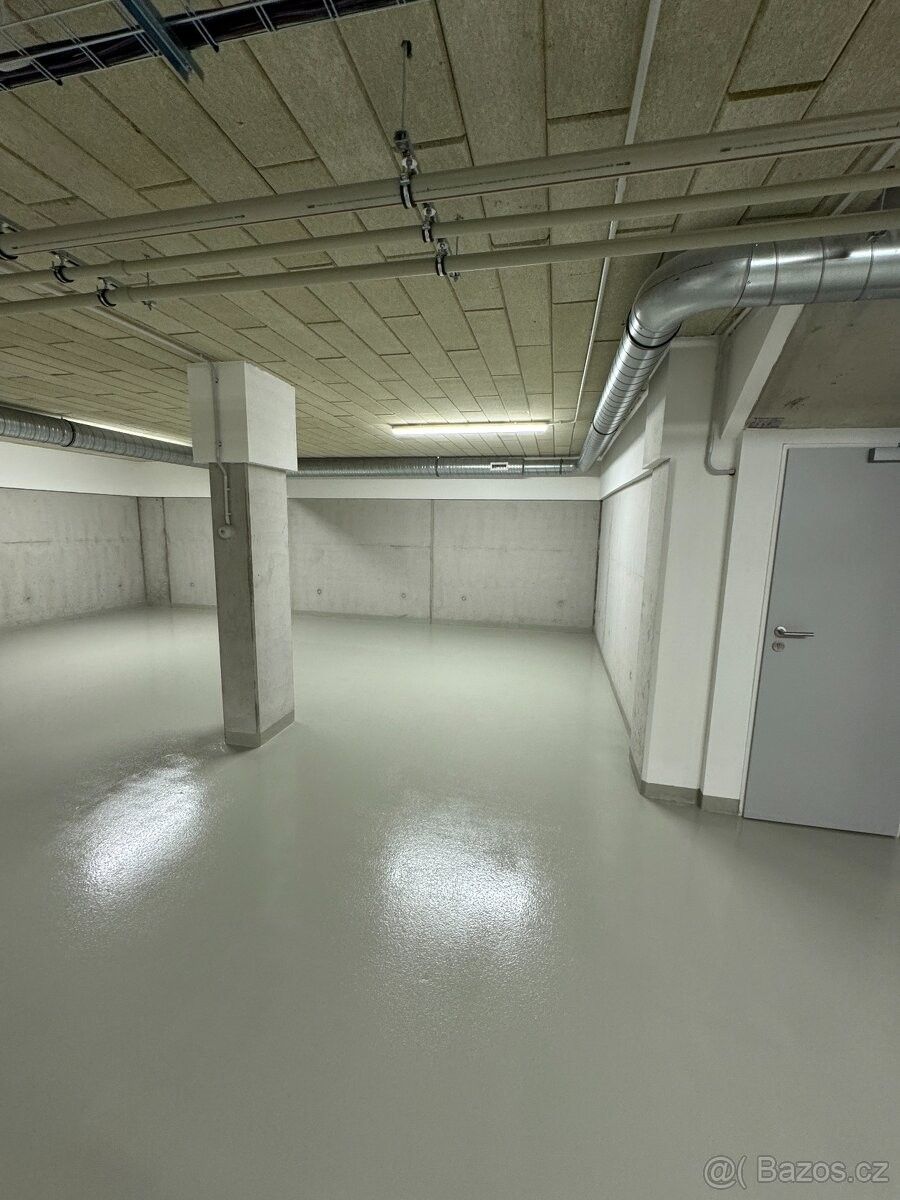 Garáže, Brno, 625 00