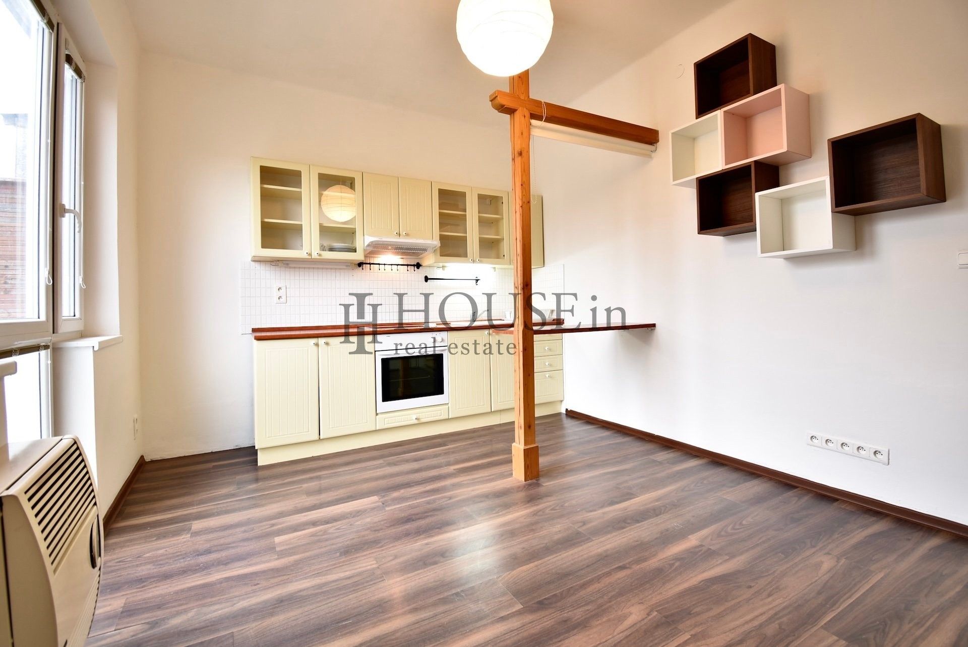 2+kk, Biskupcova, Praha, 40 m² - 1