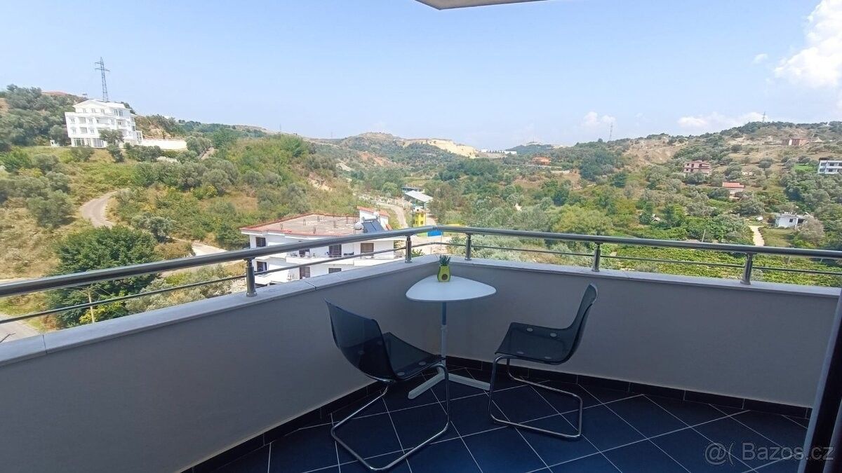 Pronájem byt - Rohatec, 696 01