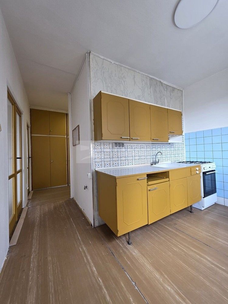 Prodej byt 2+1 - Chomutov, Ústecký kraj, 53 m² - 2