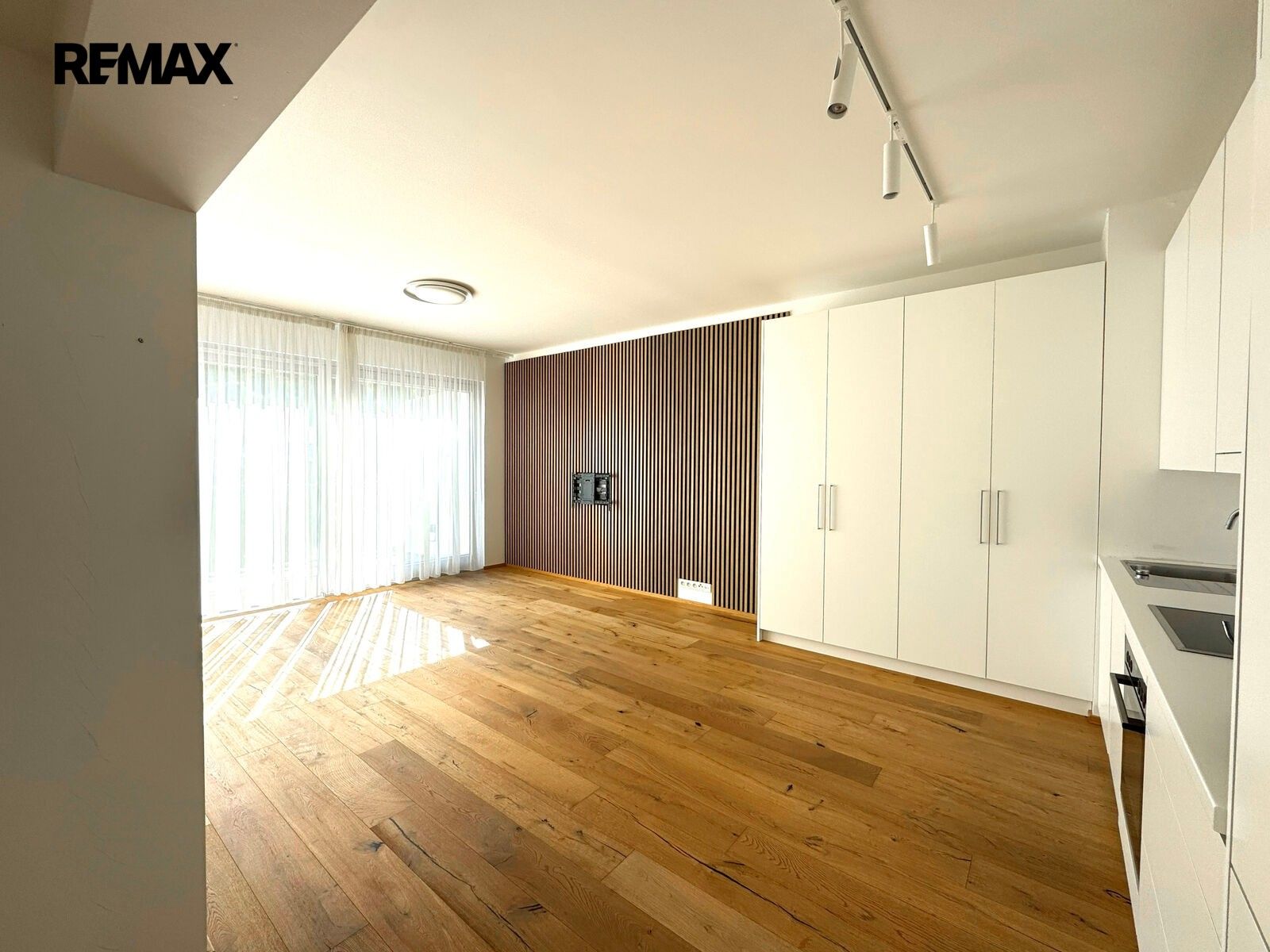 2+kk, Křižíkova 710, Praha Karlín, 52 m² - 2