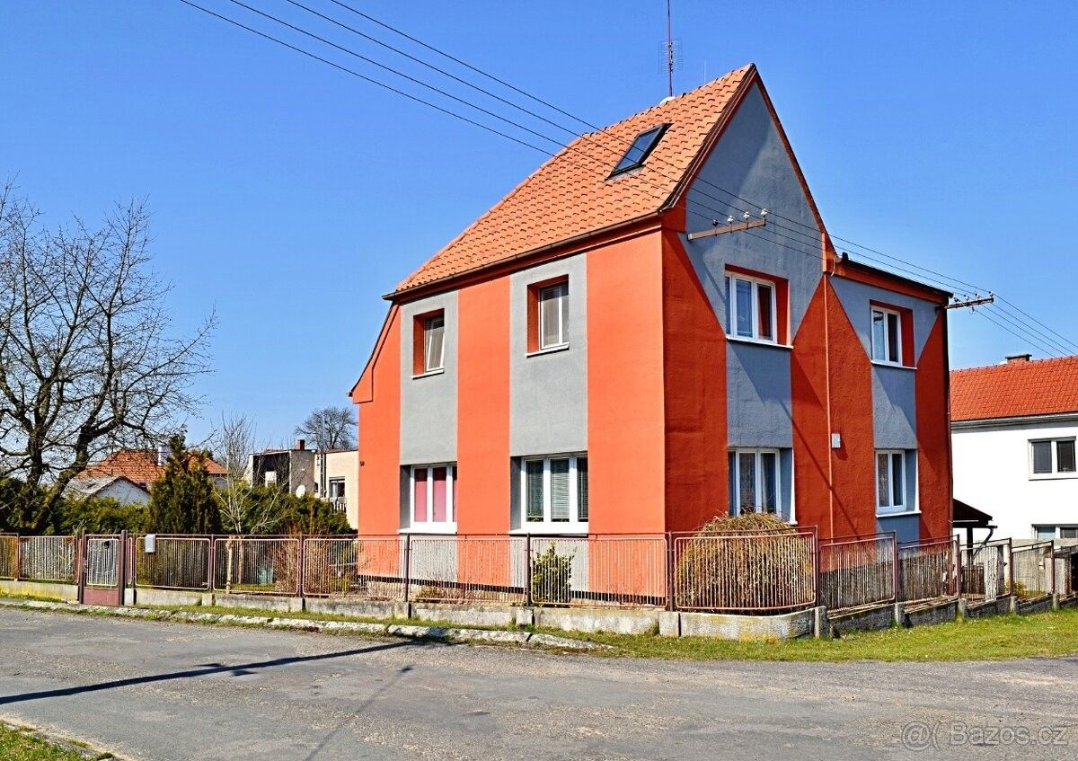 Prodej dům - Holice v Čechách, 534 01, 914 m²