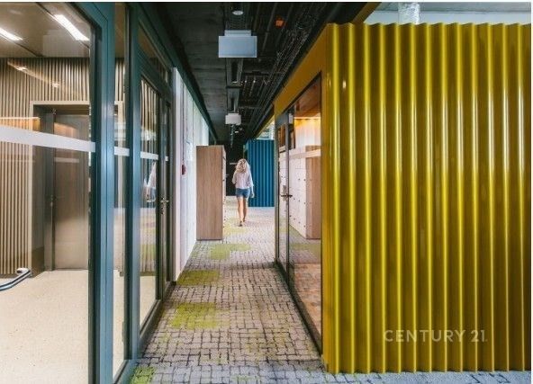 Pronájem kancelář - Karolinská, Praha, 800 m²