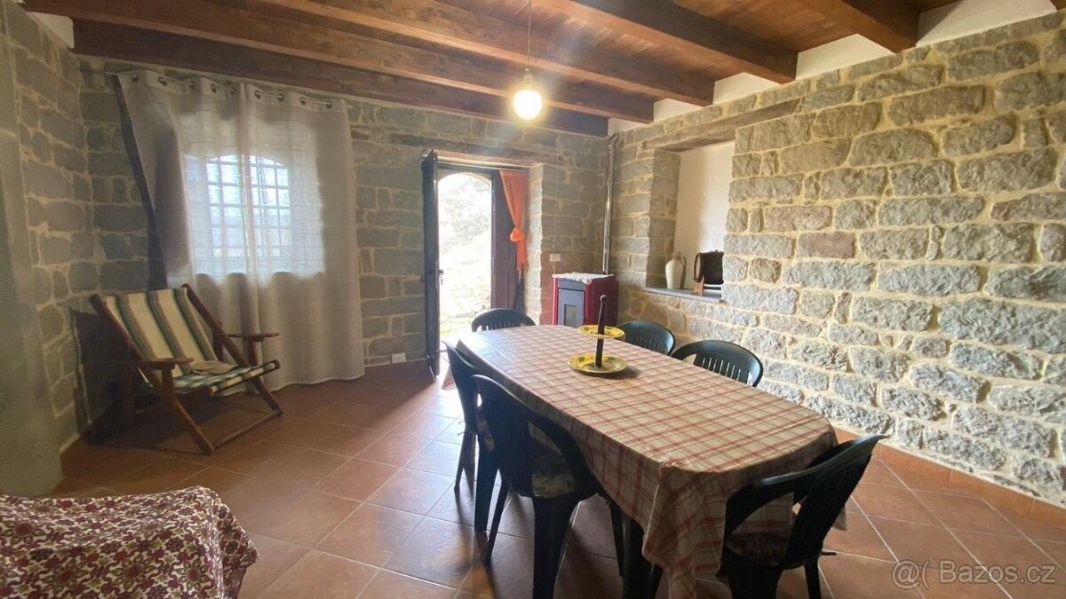 Prodej rodinný dům - 987 66, Zahraničí