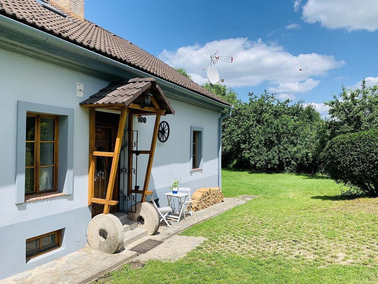 Chaty, Černá Hora, Jihomoravský kraj