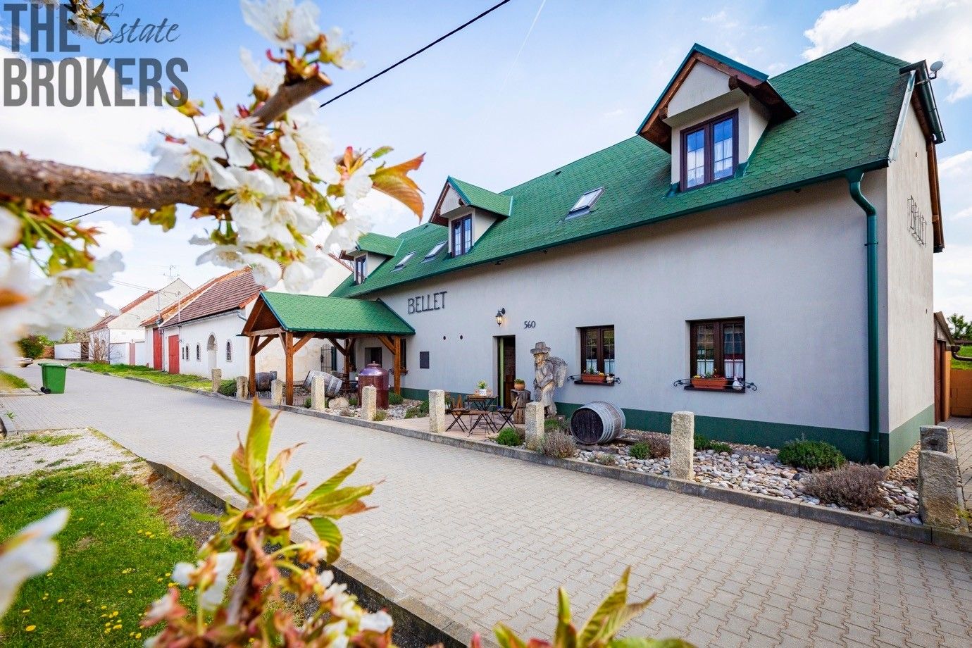 Ubytovací zařízení, 333 m²