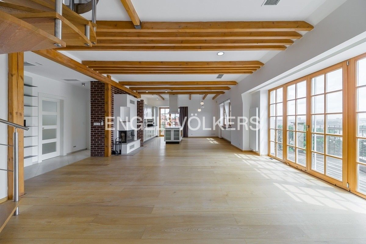 4+kk, Na Hřebenkách 3168, Praha Smíchov, 202 m² - 2