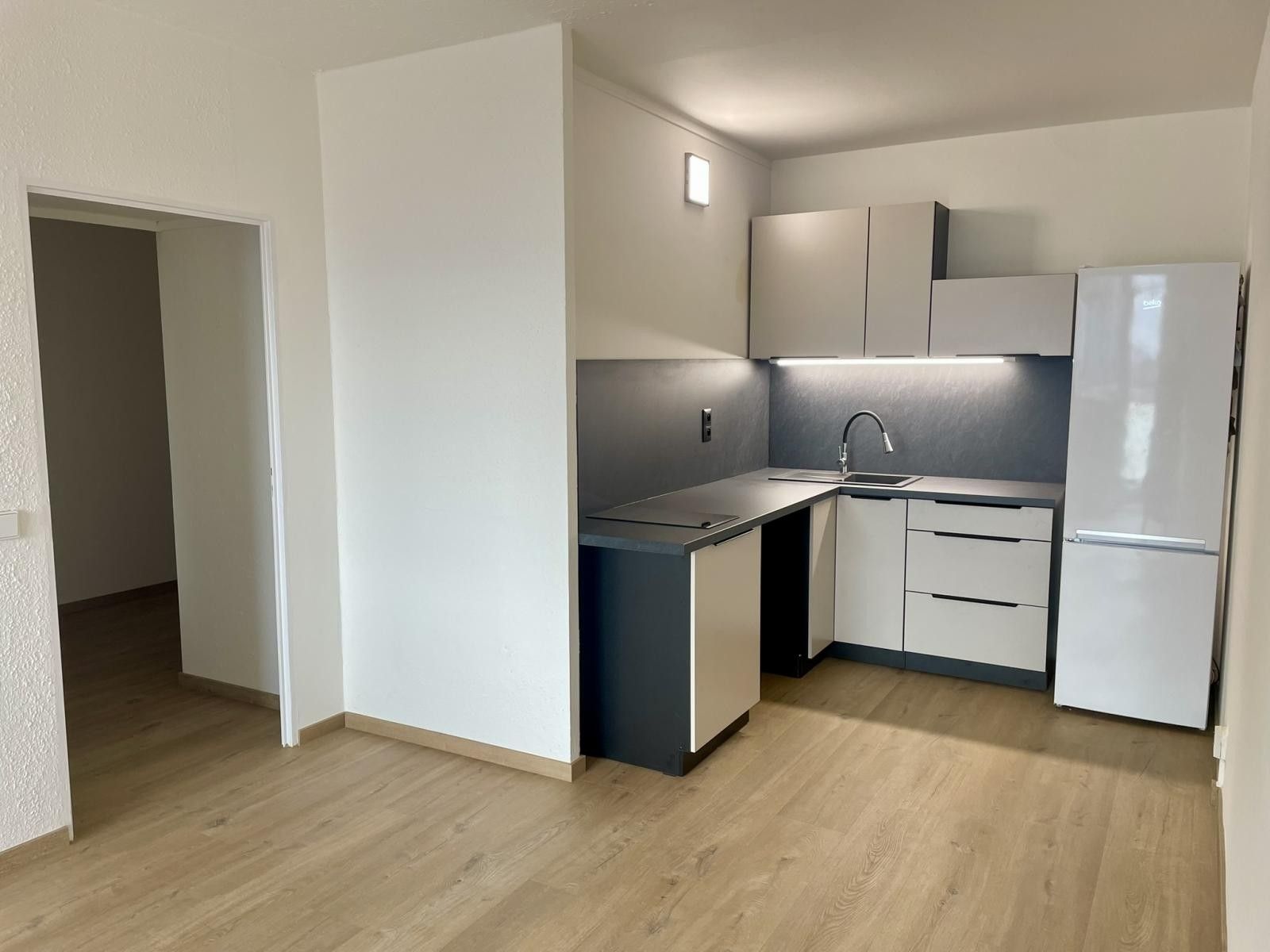 Pronájem byt 2+kk - Jaroslava Foglara, Kladno, 53 m²