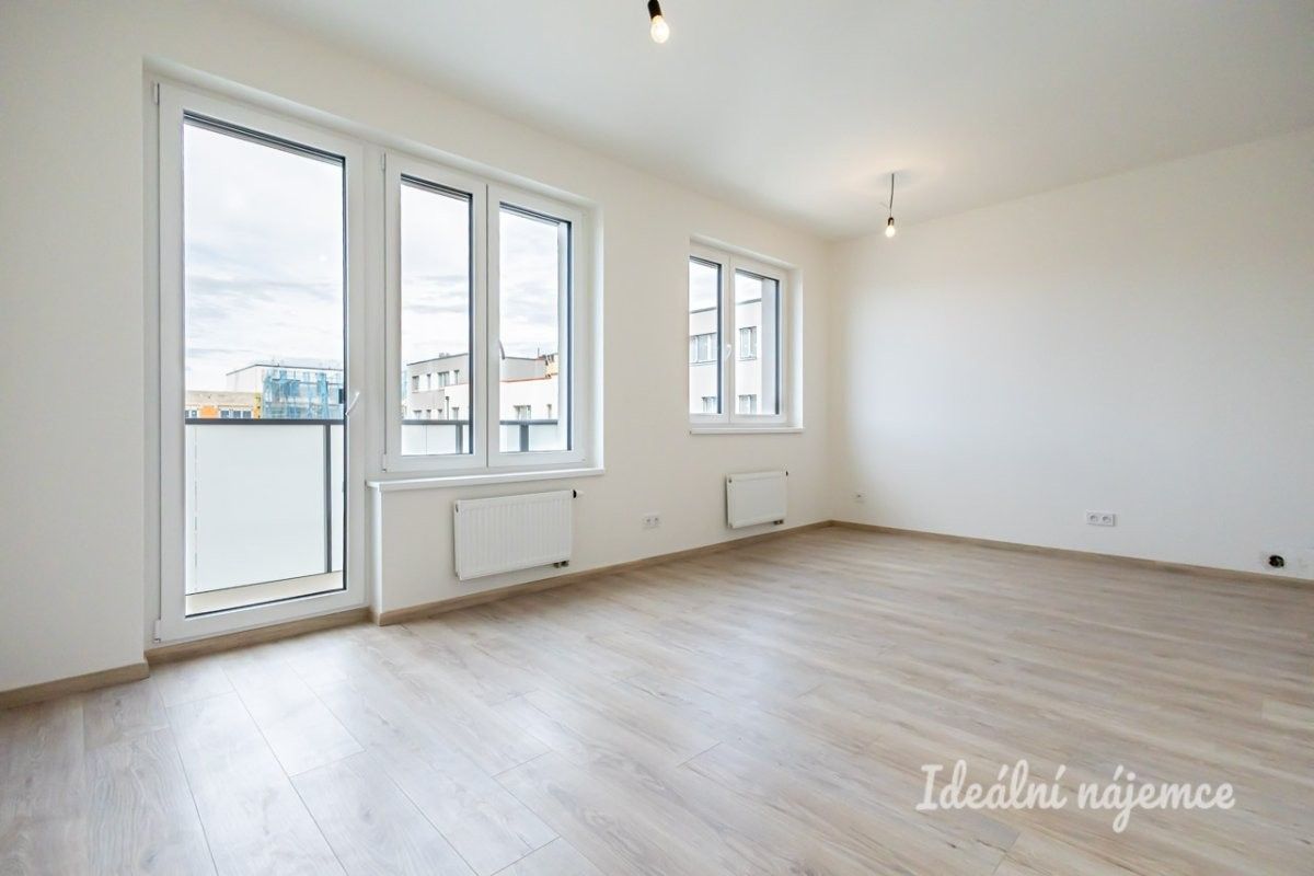 1+kk, Praha 15, Praha, 34 m² - 1