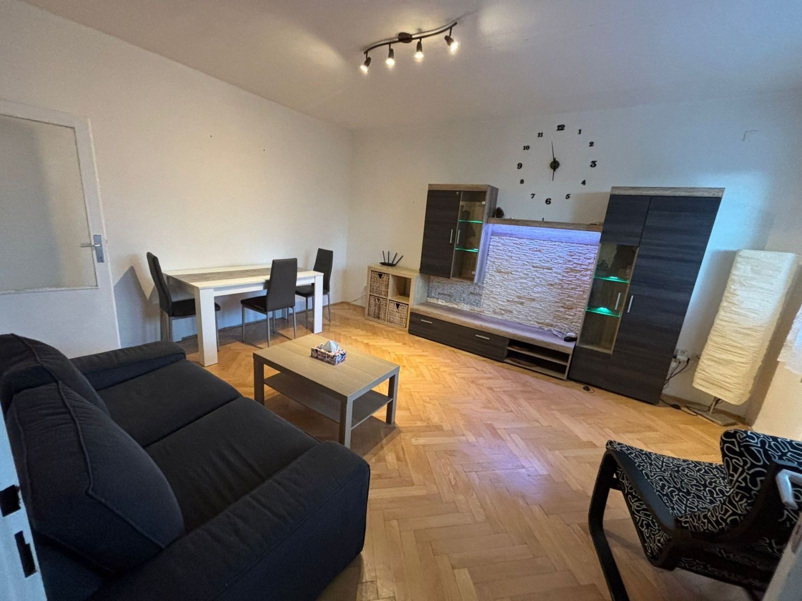 Byt 2+1, 56 m²