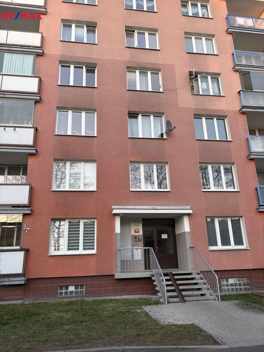 Prodej byt 2+1 - náměstí 9. května 756, Chodov, 62 m²