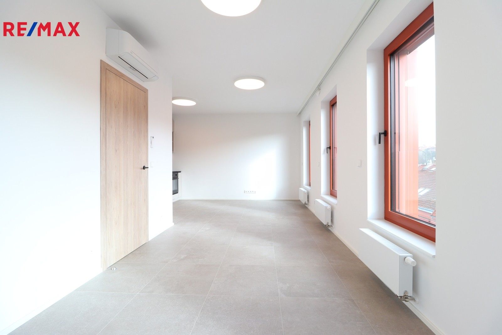 Pronájem byt 1+kk - Musílkova 172, Praha, 34 m²