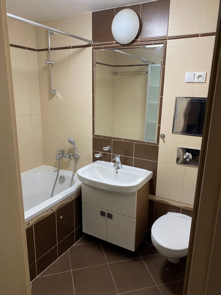 Pronájem byt 2+kk - Gutova, Praha - Strašnice, 68 m² - 5