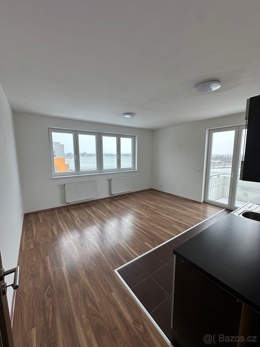 Pronájem byt - Praha, 198 00