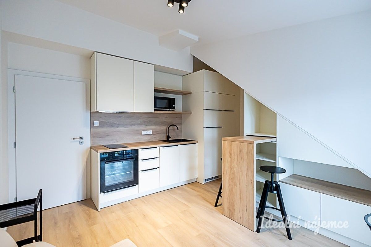 Pronájem byt 1+kk - Za návsí, Praha, 29 m² - 5