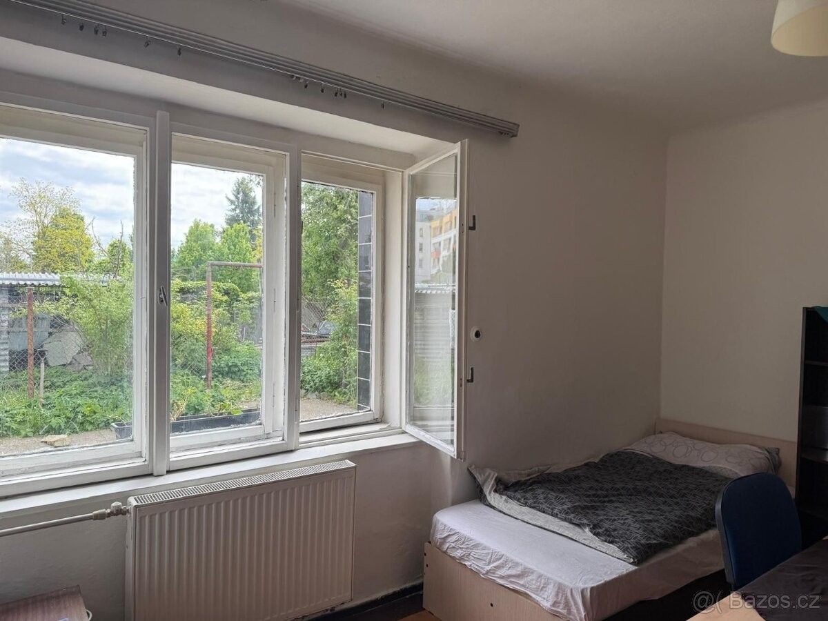 Pronájem byt - Praha, 104 00