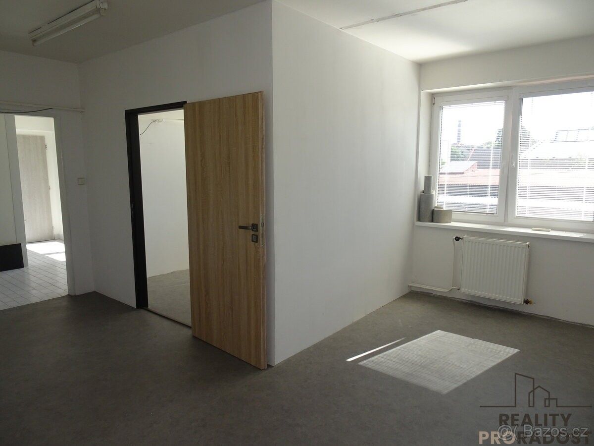 Pronájem kancelář - Pardubice, 530 02