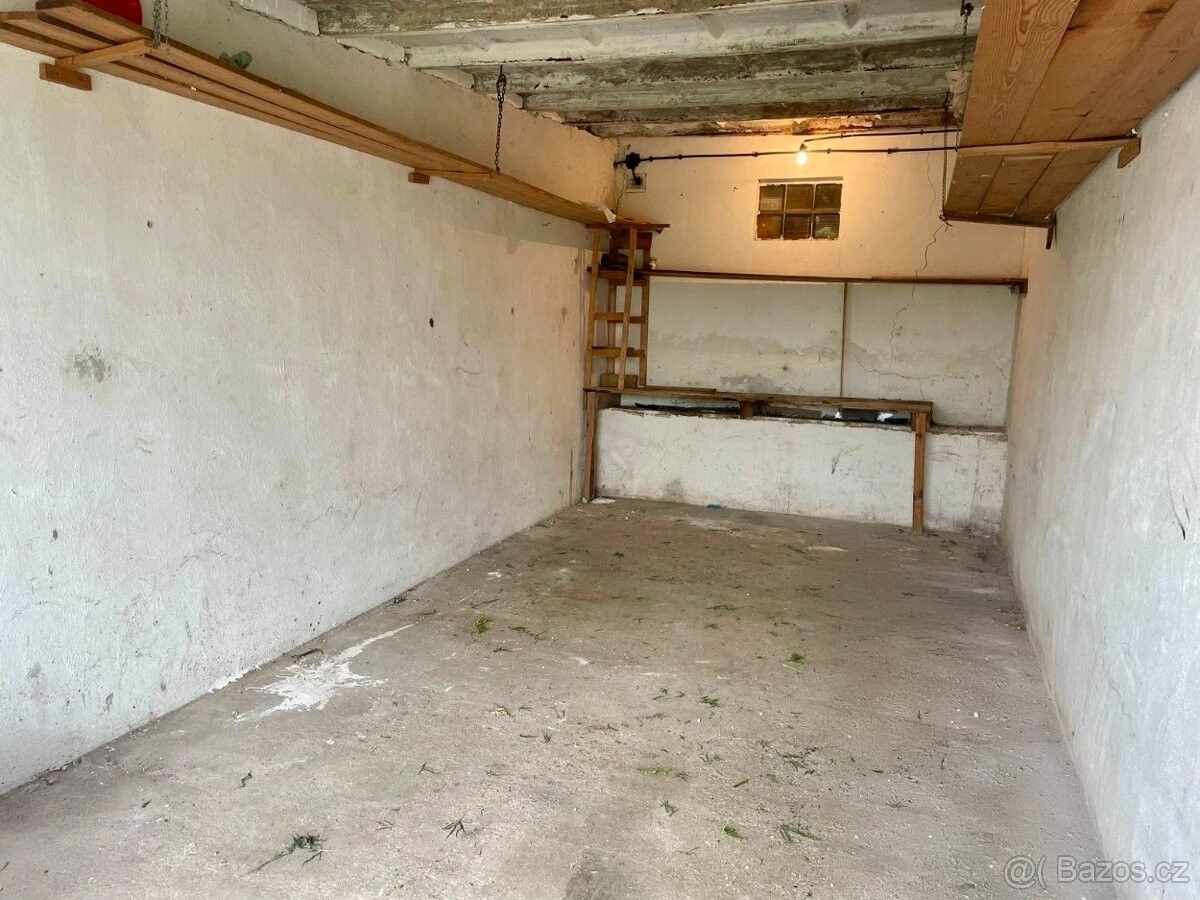 Garáže, Český Krumlov, 381 01, 19 m²