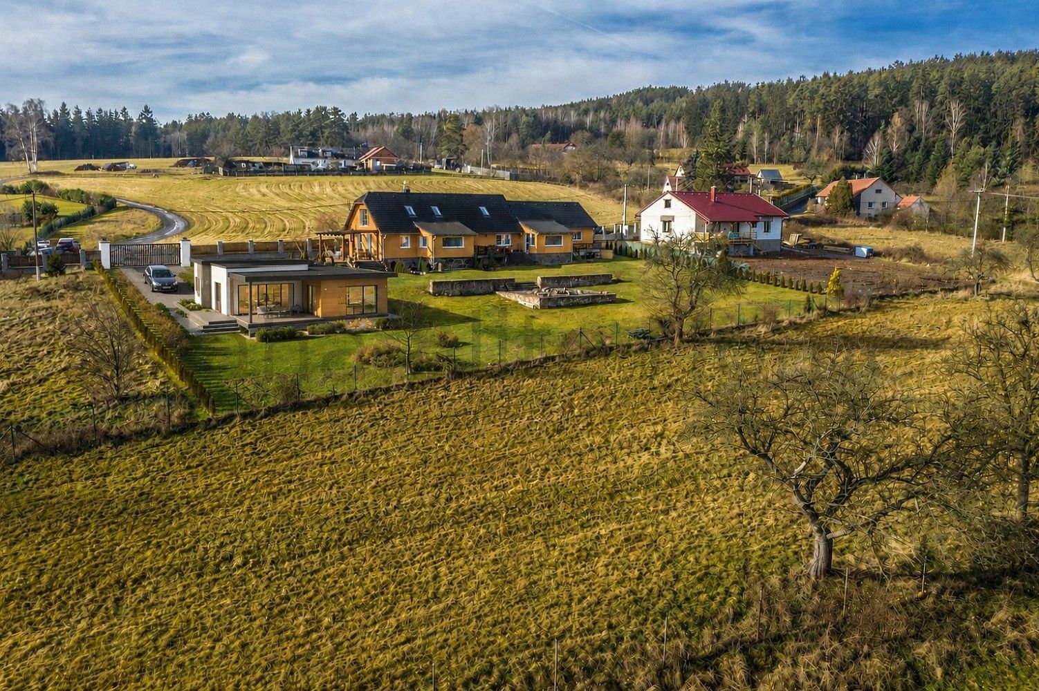 Rodinné domy, Bratkovice, okres Příbram, 236 m² - 1