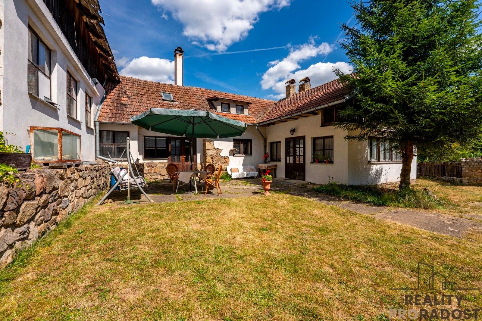 Prodej rodinný dům - Žďárec, 360 m²