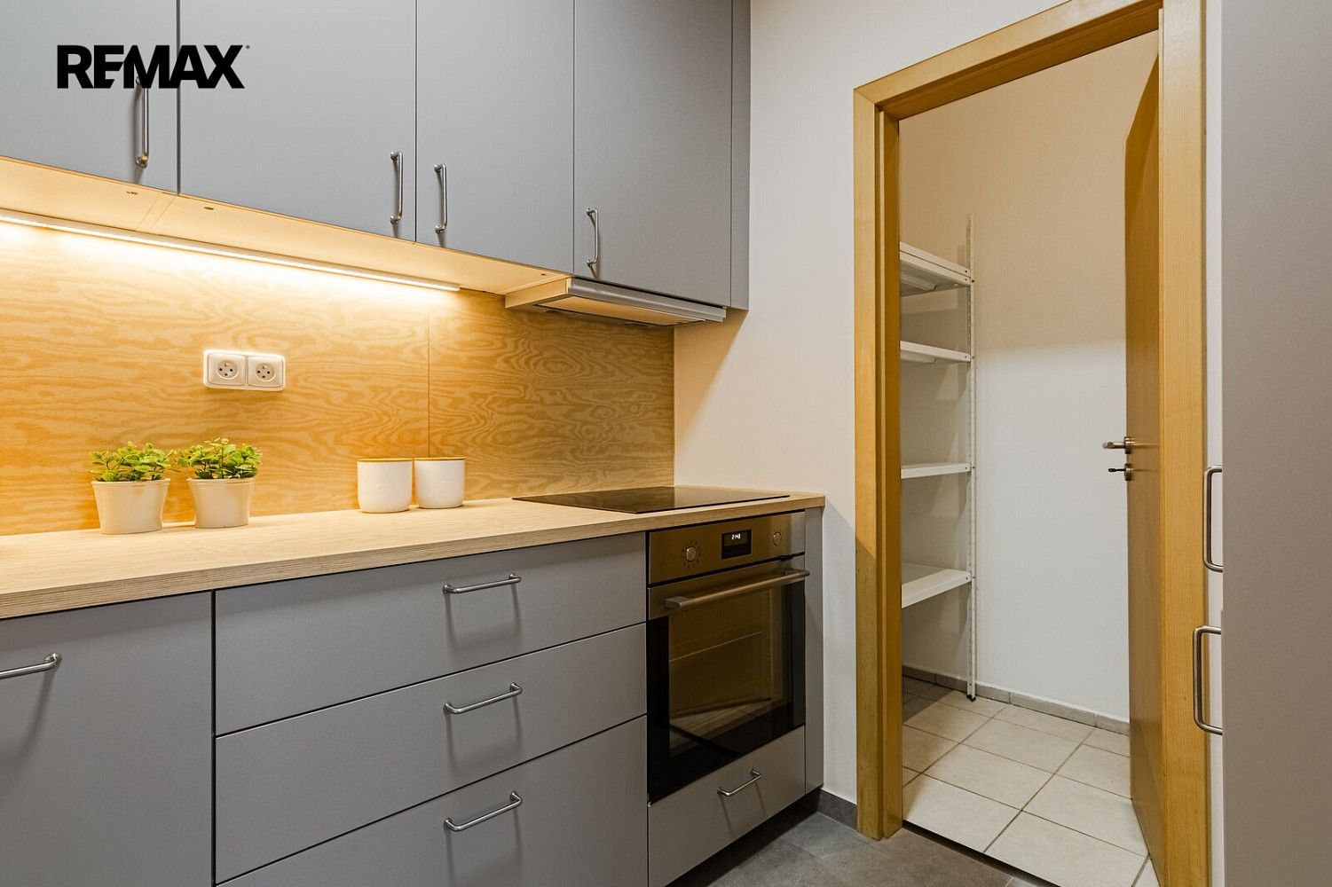 Prodej byt 2+kk - Praha - Holešovice, okres Praha 7, Hlavní město Praha, 47 m² - 2