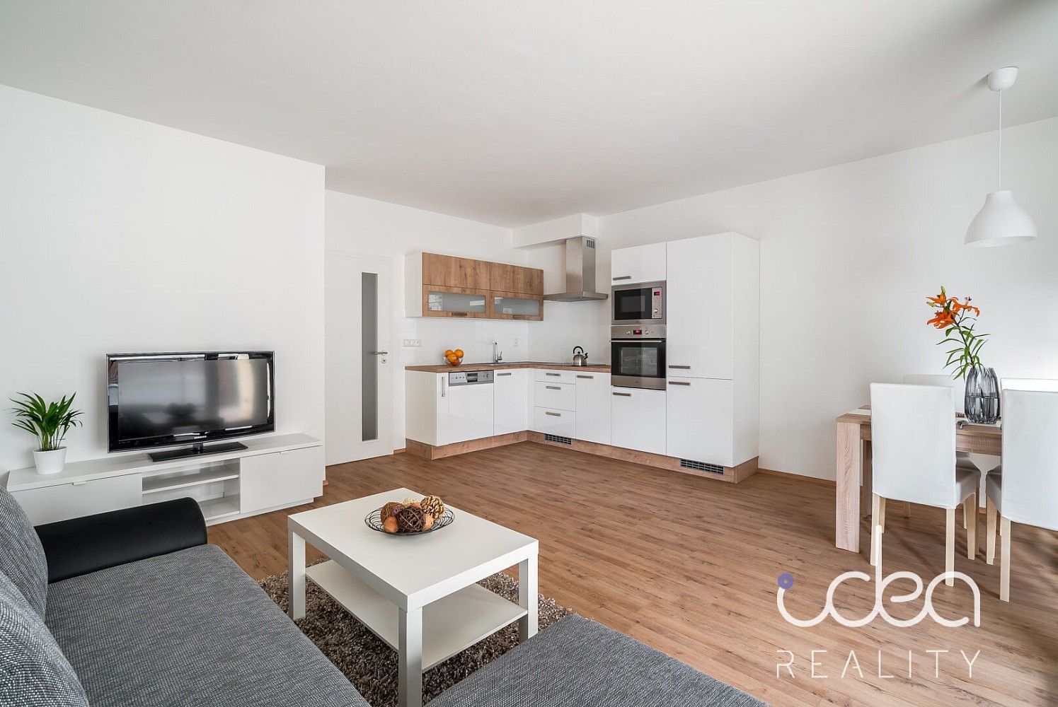 2+kk, Plzeň - Jižní Předměstí, okres Plzeň-město, Plzeňský kraj, 61 m² - 1